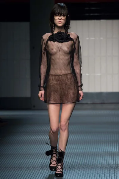 Look 7